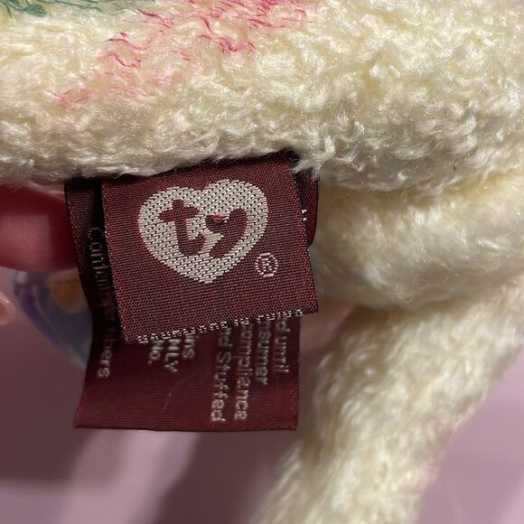 Ty Attic Treasures Collection “Georgia” the Bunny Holding a Ball! (9 inch) NWT - Picture 8 of 9